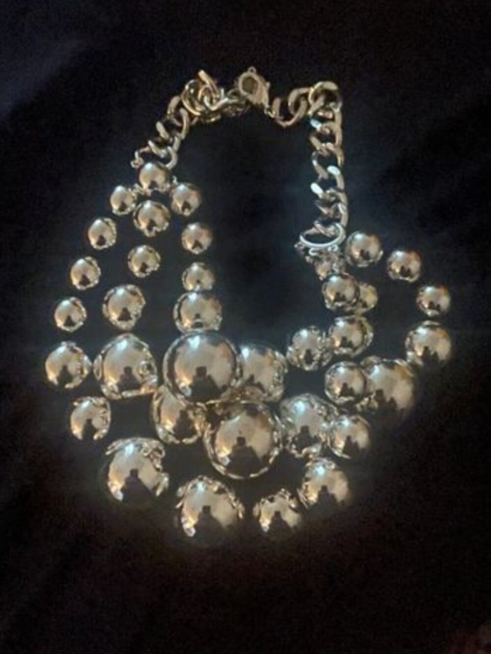 SILVER BOBBLE NECKLACE